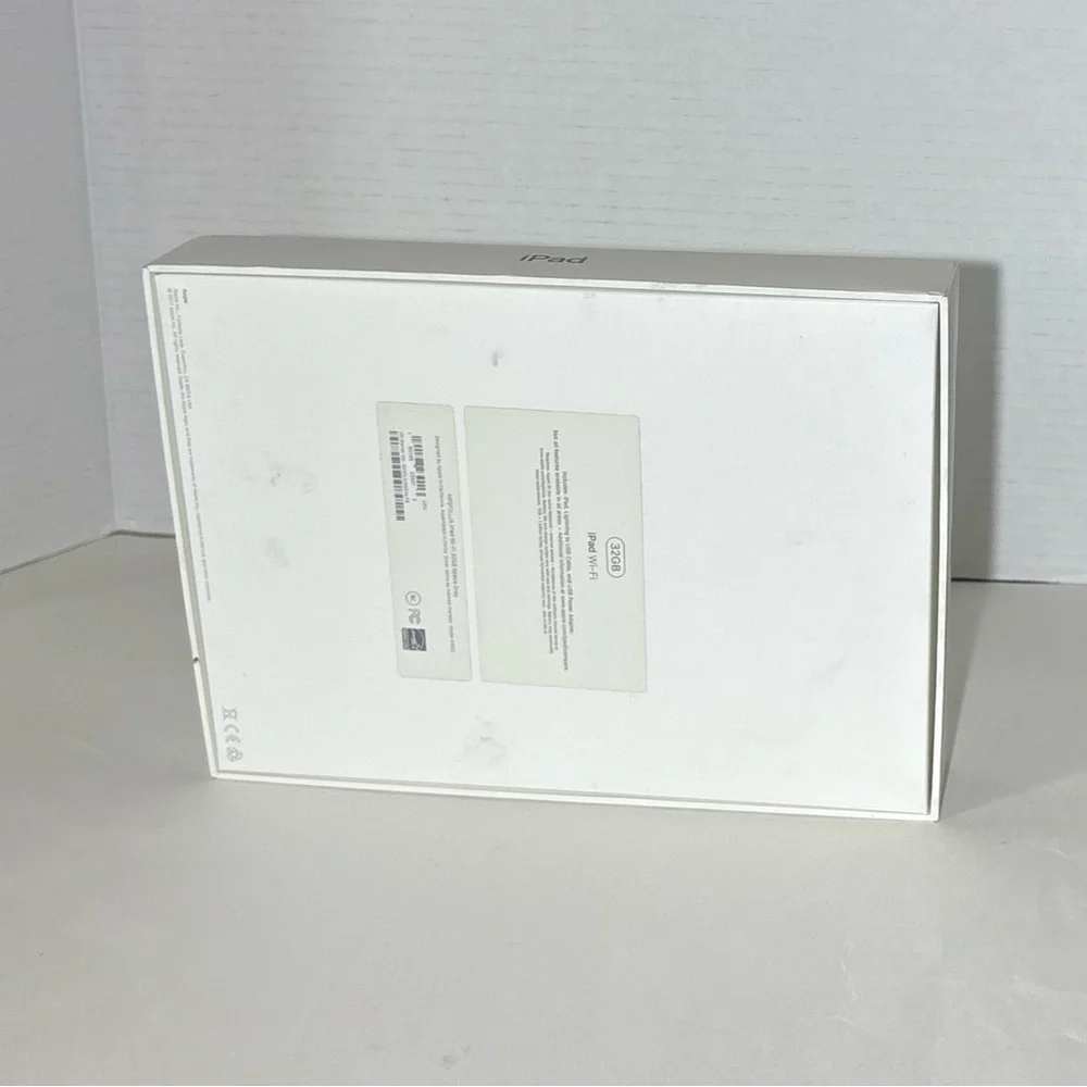 Apple iPad 32gb MP2FLL/A EMPTY box only